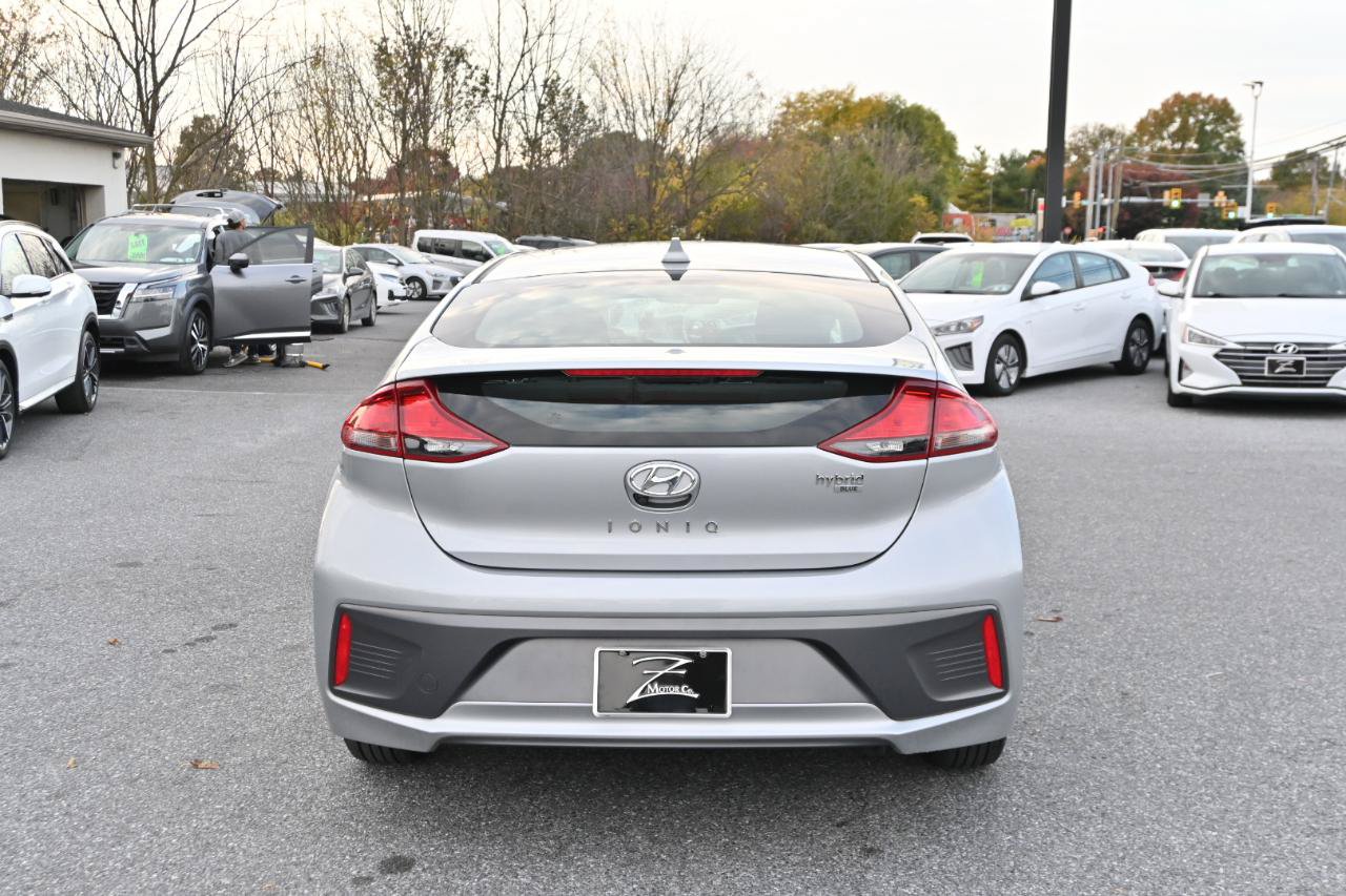 Used 2020 Hyundai Ioniq Blue FWD image 9