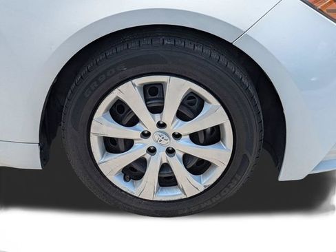 Used 2023 Toyota Corolla LE FWD image 11