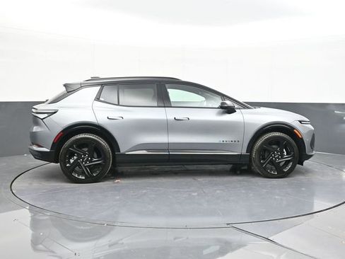 New 2026 Chevrolet Equinox EV RS image 16