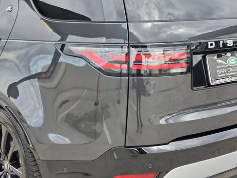 New 2026 Land Rover Discovery Limited Edition image 37