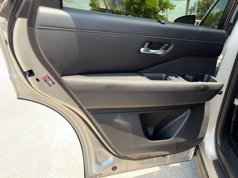 Certified 2023 Nissan Pathfinder SL w/ SL Premium Package FWD image 27