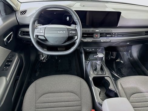 Used 2025 Kia K4 EX FWD image 3