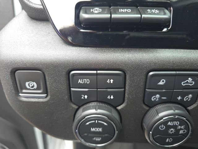 Used 2024 Chevrolet Silverado 2500 High Country w/ Technology Package AWD/4WD image 21