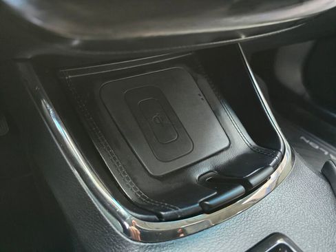 Used 2016 Toyota Avalon Touring image 28