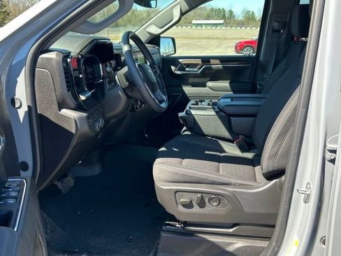 Used 2024 Chevrolet Silverado 1500 LT AWD/4WD image 8