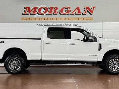Used 2022 Ford F250 XLT w/ XLT Premium Package image 2