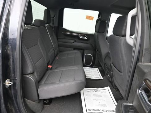 Used 2024 Chevrolet Silverado 1500 LT image 6