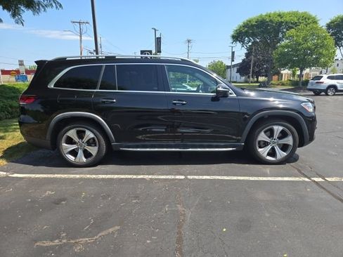Used 2022 Mercedes-Benz GLS 450 4MATIC image 2