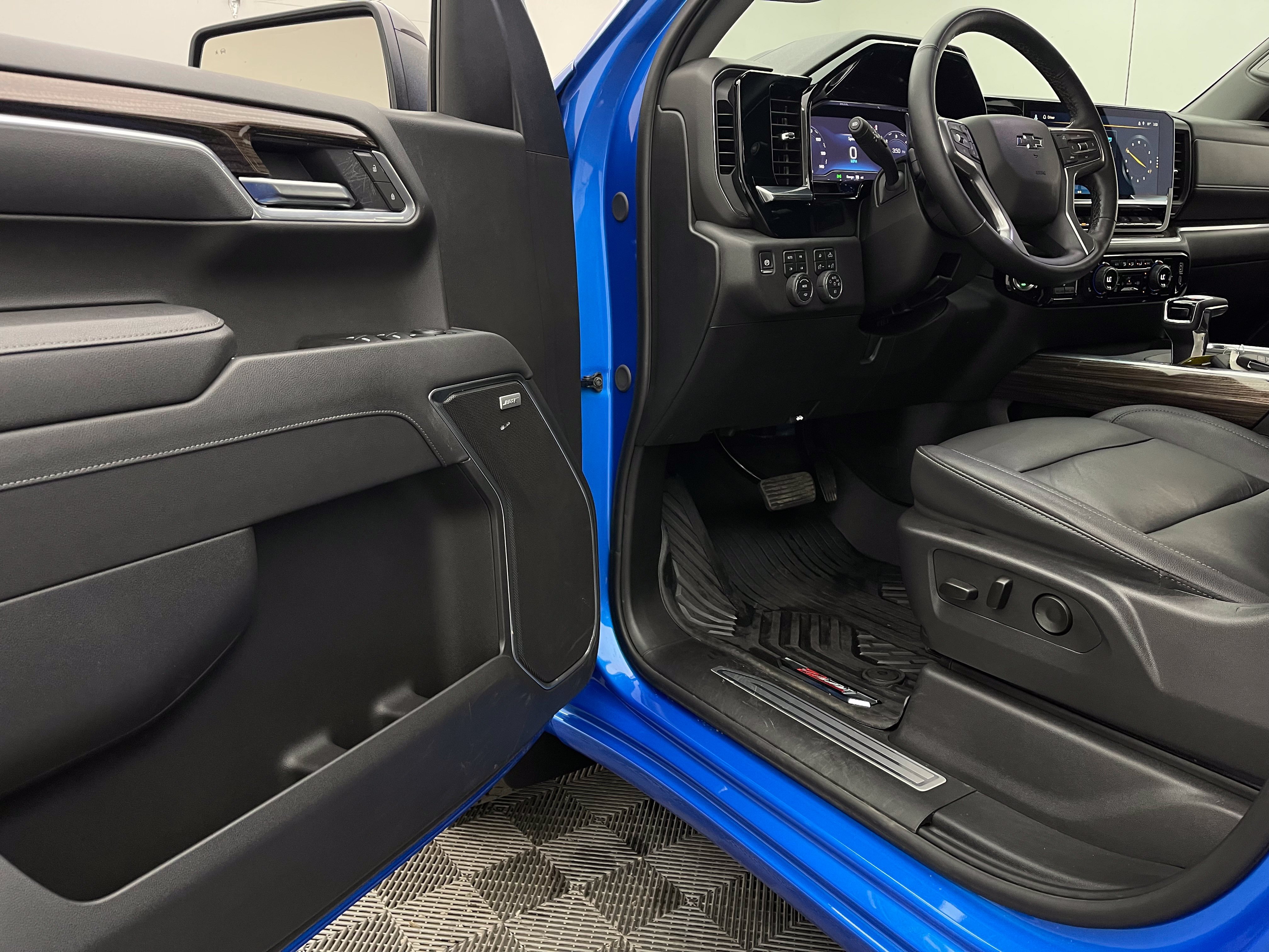 Used 2025 Chevrolet Silverado 1500 RST AWD/4WD image 14