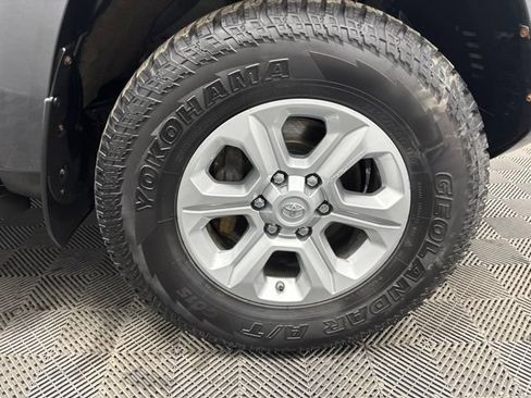 Used 2021 Toyota 4Runner SR5 AWD/4WD image 7