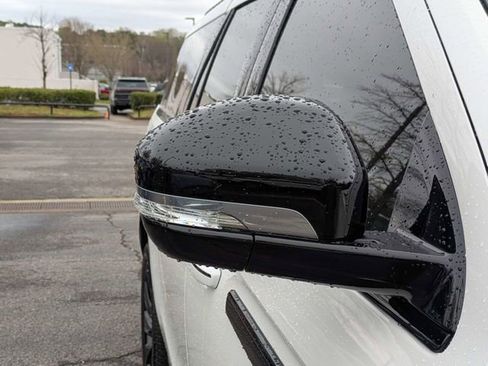 New 2026 Lincoln Navigator L Reserve w/ Jet Appearance Package AWD/4WD image 12