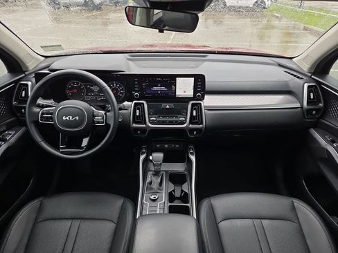 Used 2023 Kia Sorento S w/ Panoramic Sunroof Package image 13