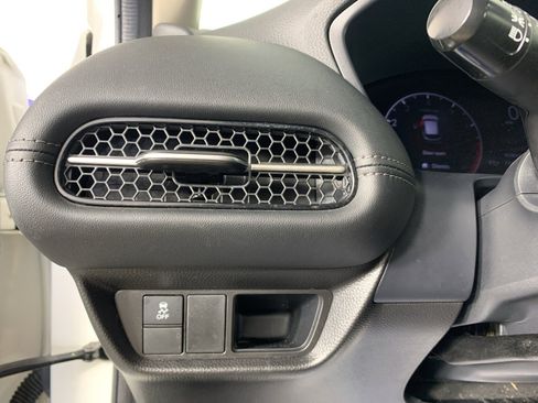 Used 2023 Honda HR-V EX-L image 17