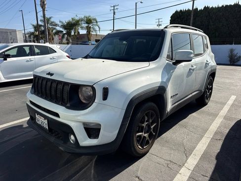 Used 2019 Jeep Renegade Altitude w/ Quick Order Package 2XM FWD image 3