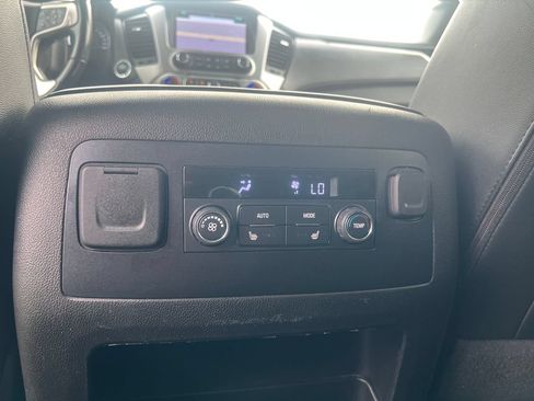 Used 2018 GMC Yukon XL SLT AWD/4WD image 22
