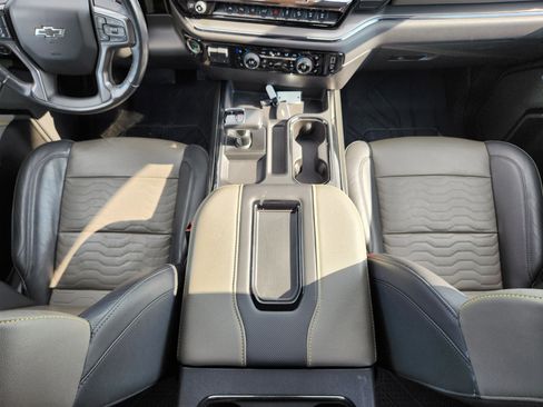 Used 2022 Chevrolet Silverado 1500 ZR2 w/ Technology Package image 18