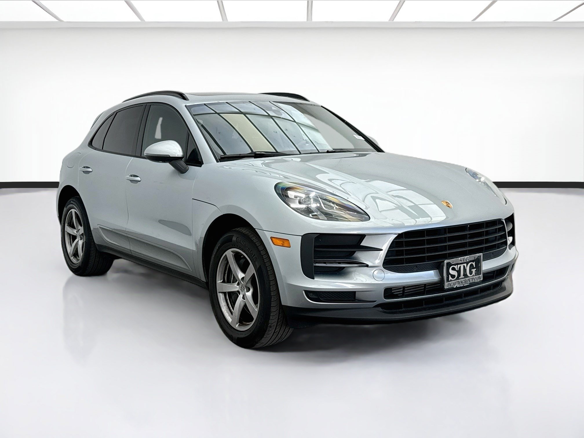 Used 2021 Porsche Macan AWD/4WD image 3