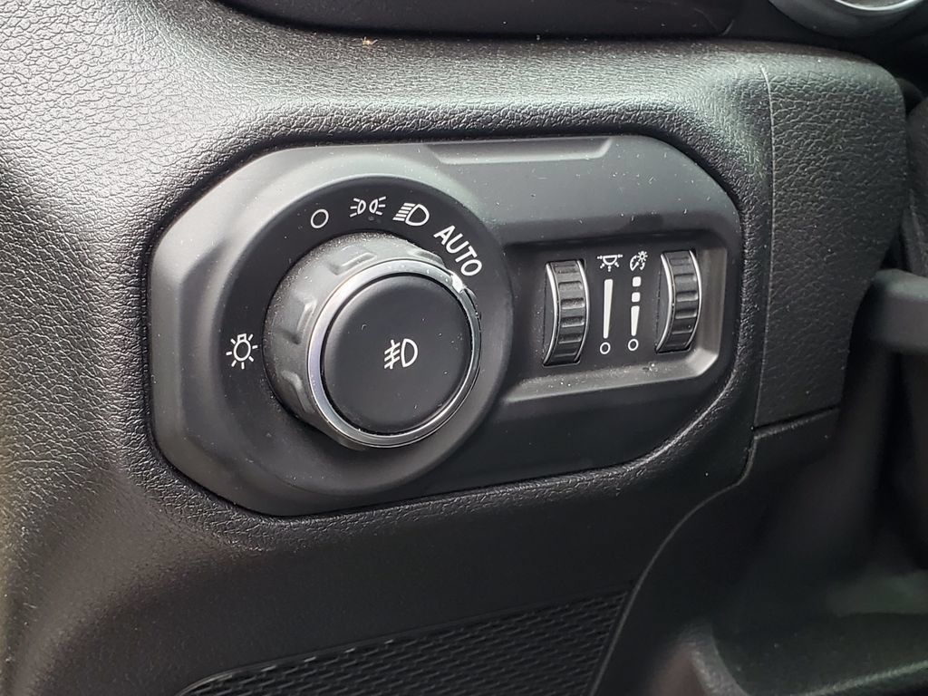 Used 2021 Jeep Wrangler Unlimited Rubicon w/ Dual Top Group AWD/4WD image 7