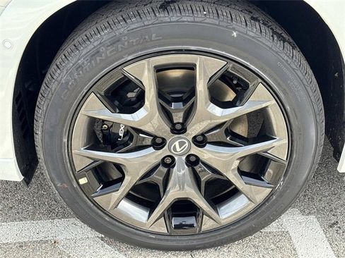 New 2026 Lexus TX 500h AWD image 9