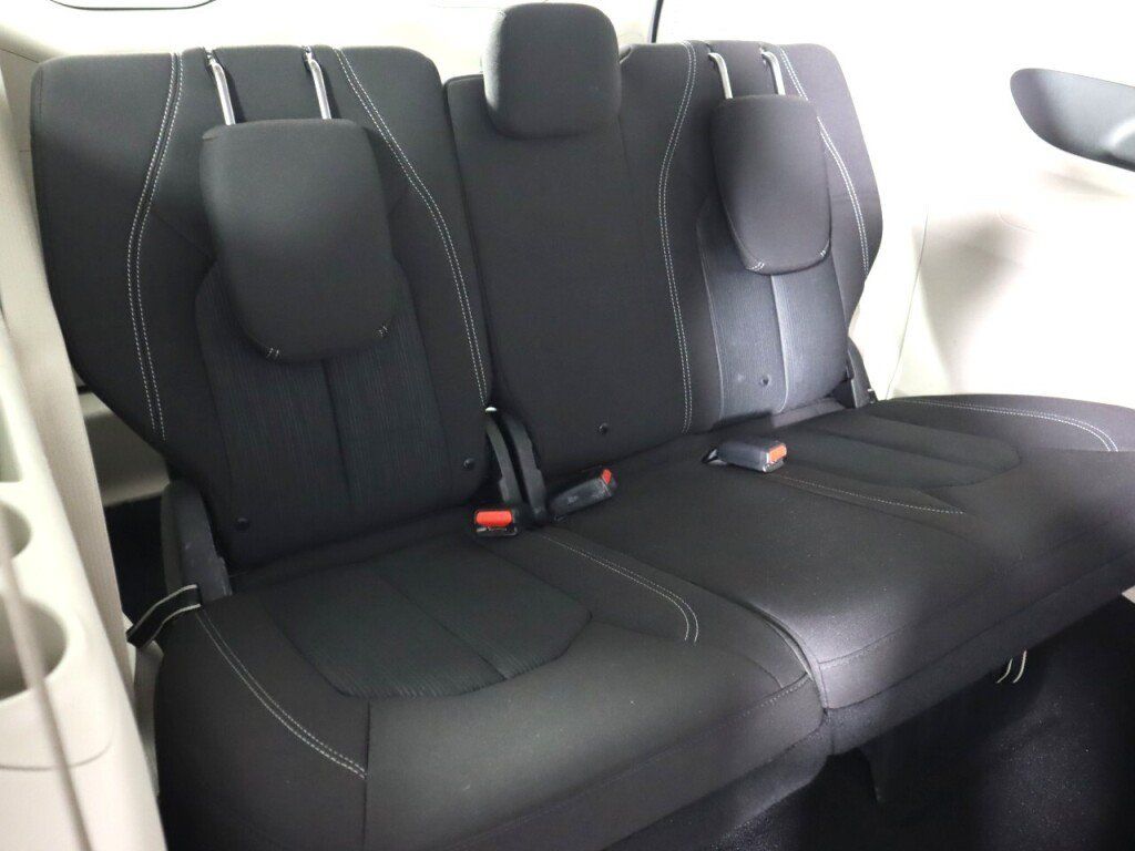 Used 2021 Chrysler Voyager LX w/ Cold Weather Group FWD image 35