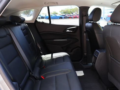 Used 2025 Chevrolet Trax ACTIV w/ Sunroof Package FWD image 27