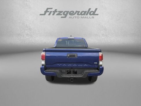 Used 2022 Toyota Tacoma TRD Off-Road w/ TRD Premium Off Road Package AWD/4WD image 6
