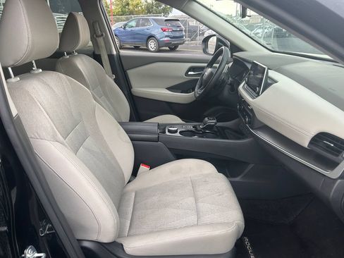 Used 2025 Nissan Rogue SV AWD/4WD image 33
