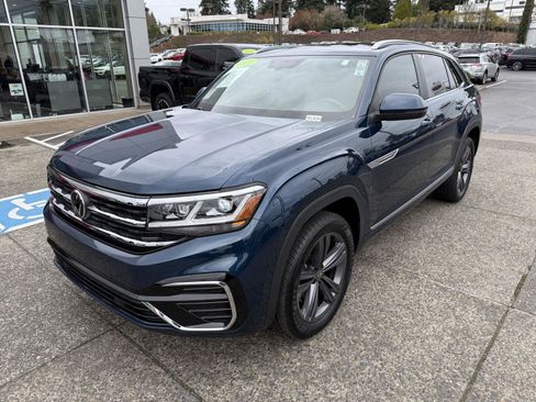 Used 2021 Volkswagen Atlas Cross Sport SE image 4