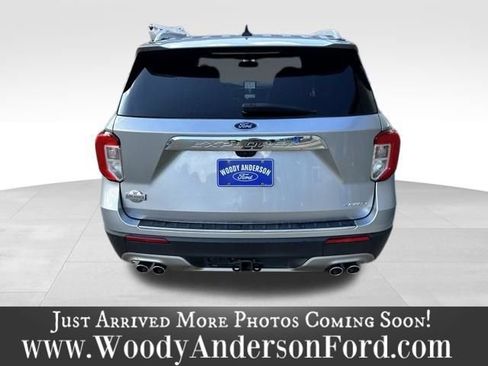 Used 2022 Ford Explorer King Ranch w/ Premium Technology Package AWD/4WD image 5