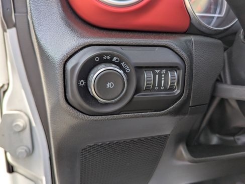 Certified 2022 Jeep Wrangler Unlimited Rubicon w/ Steel Bumper Group image 18