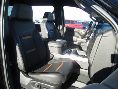 Used 2021 GMC Sierra 2500 AT4 image 16