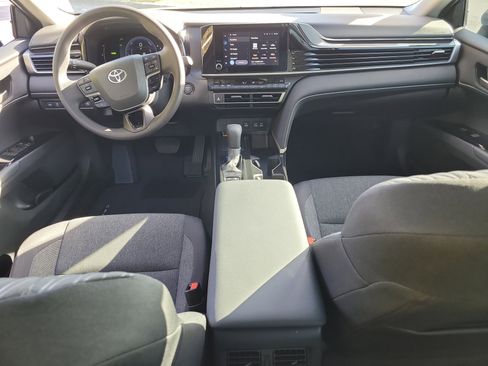 Certified 2025 Toyota Camry LE image 14