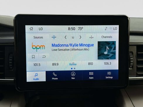 Used 2023 Ford Explorer XLT w/ Equipment Group 202A AWD/4WD image 26
