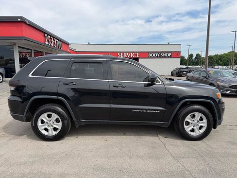 Used 2016 Jeep Grand Cherokee Laredo w/ Quick Order Package 23E AWD/4WD image 2