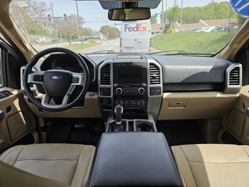 Used 2017 Ford F150 Lariat w/ Equipment Group 502A Luxury image 21