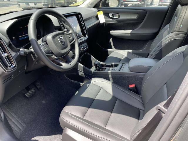 New 2026 Volvo XC40 B5 Core w/ Protection Package Premier AWD/4WD image 13