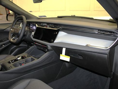 New 2026 Jeep Cherokee Laredo AWD/4WD image 29
