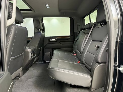 Used 2024 GMC Sierra 2500 Denali w/ Denali Reserve Package AWD/4WD image 25