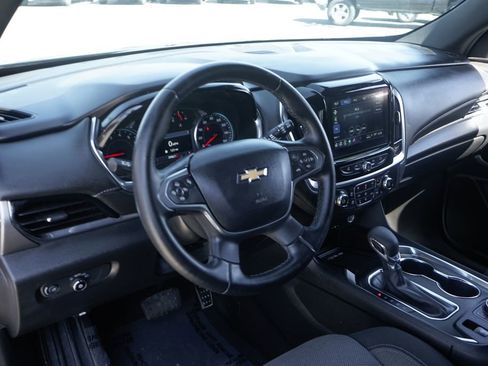 Used 2023 Chevrolet Traverse LT FWD image 20