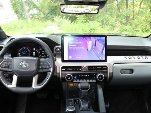 Used 2024 Toyota Tacoma 4x4 Double Cab Hybrid image 45