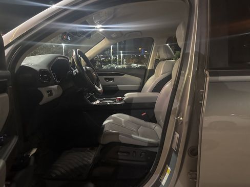 Used 2023 Honda Pilot EX-L image 10