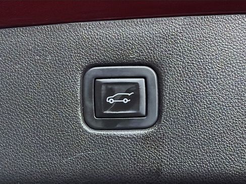 Used 2019 Chevrolet Blazer LT FWD image 29
