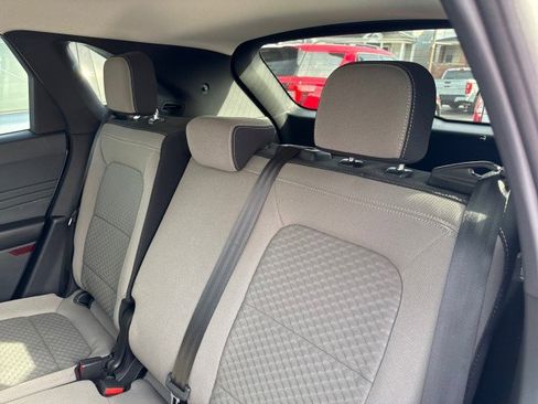 Used 2022 Ford Escape SE image 9