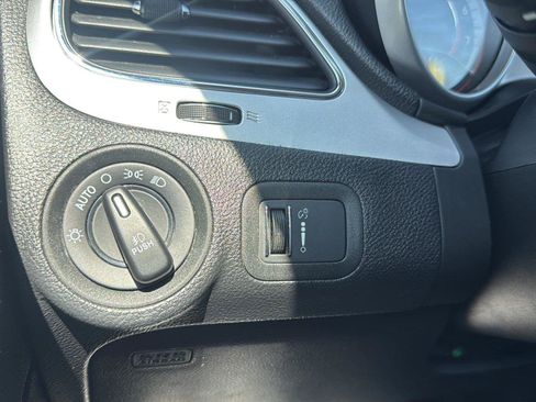 Used 2019 Dodge Journey SE w/ Blacktop Package FWD image 30