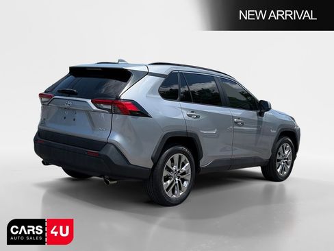Used 2021 Toyota RAV4 XLE Premium FWD image 7