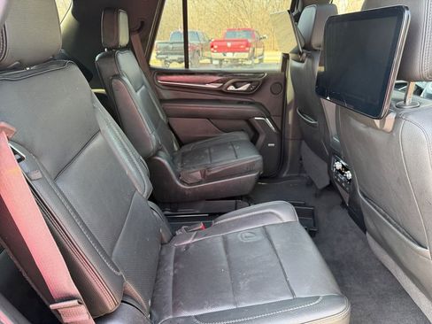 Used 2021 GMC Yukon Denali w/ Denali Premium Package image 15