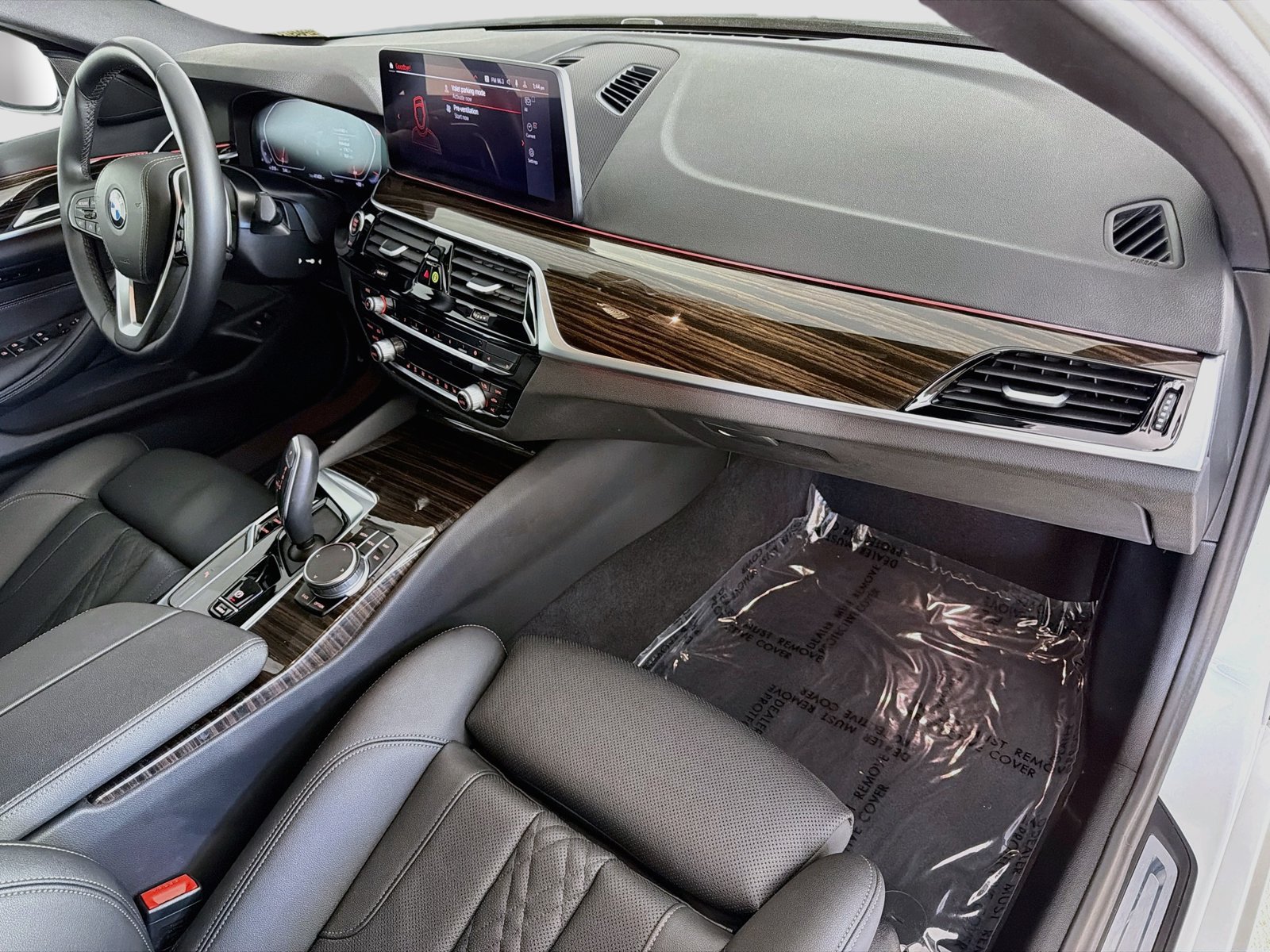 Used 2023 BMW 530i w/ Convenience Package RWD image 30