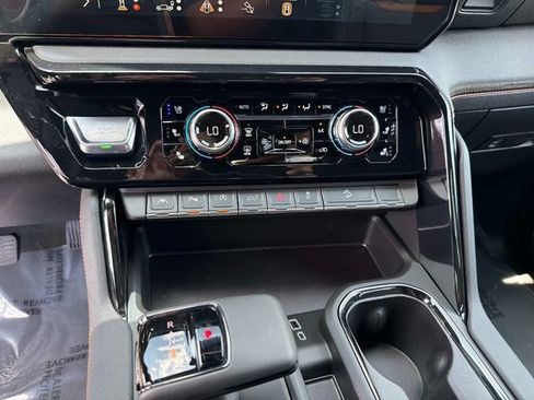 New 2026 GMC Sierra 1500 AT4 w/ AT4 Premium Package AWD/4WD image 25