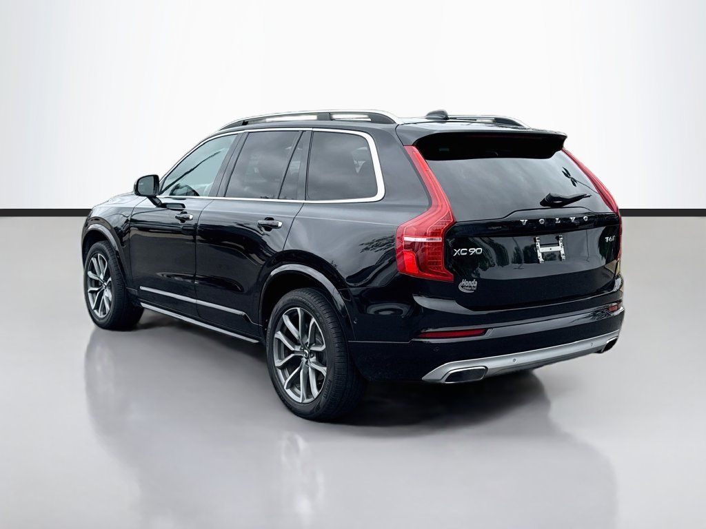 Used 2017 Volvo XC90 T6 Momentum w/ Vision Package AWD/4WD image 5
