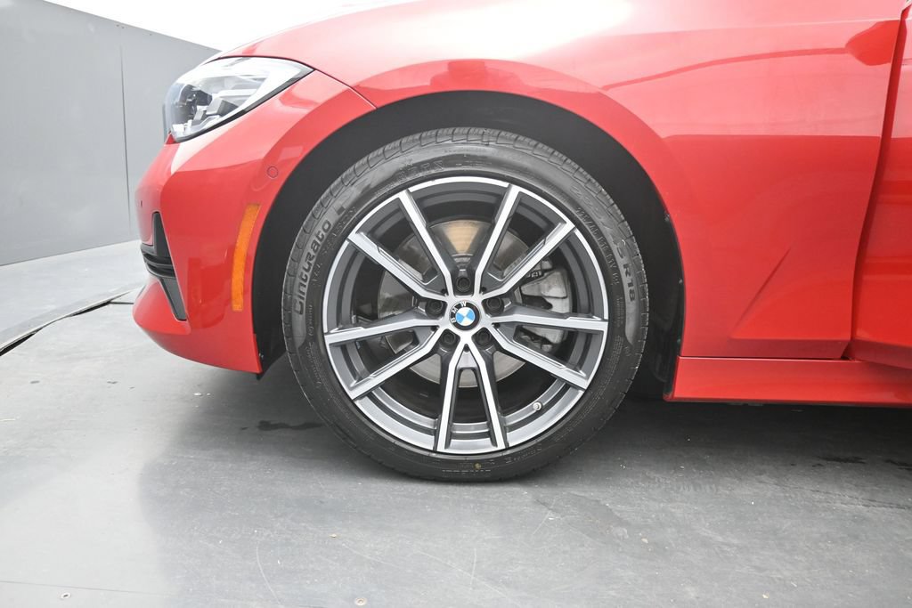 Used 2020 BMW 330i xDrive Sedan w/ Premium Package AWD/4WD image 4